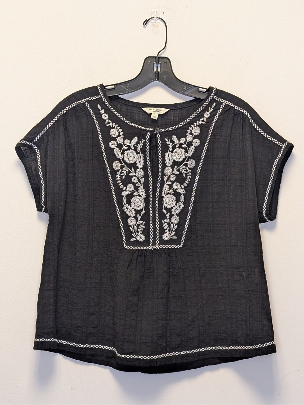 Max Studio London Embroidered Boho Blouse Black White Floral Top XS